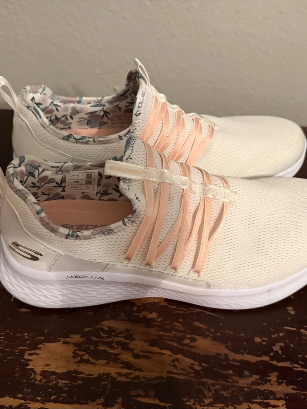 Skechers Women’s white and pink slip ins - Picture 2 of 5